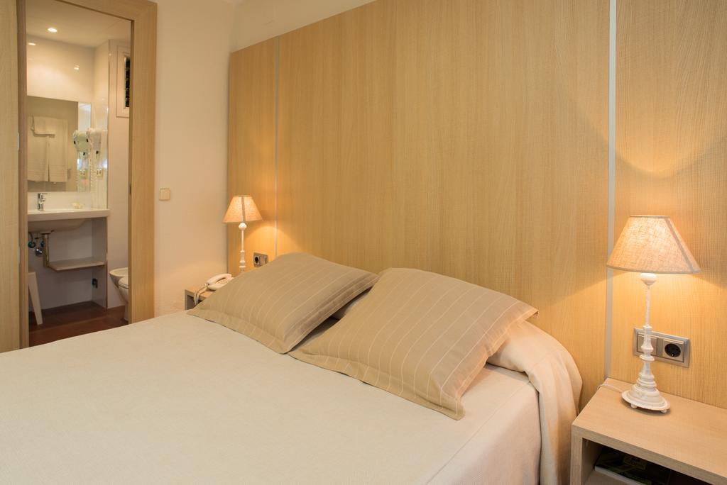 Hotel Capri Tossa de Mar Luaran gambar