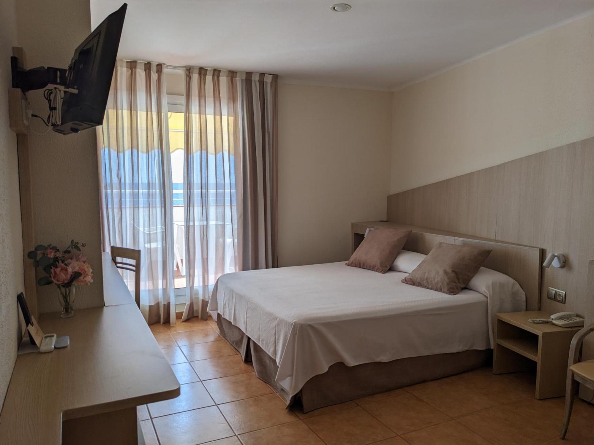 Hotel Capri Tossa de Mar Luaran gambar